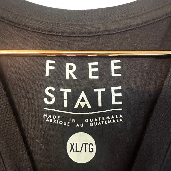 Aeropostale free state Floral rose black velvet t Shirt size XL - Picture 4 of 7